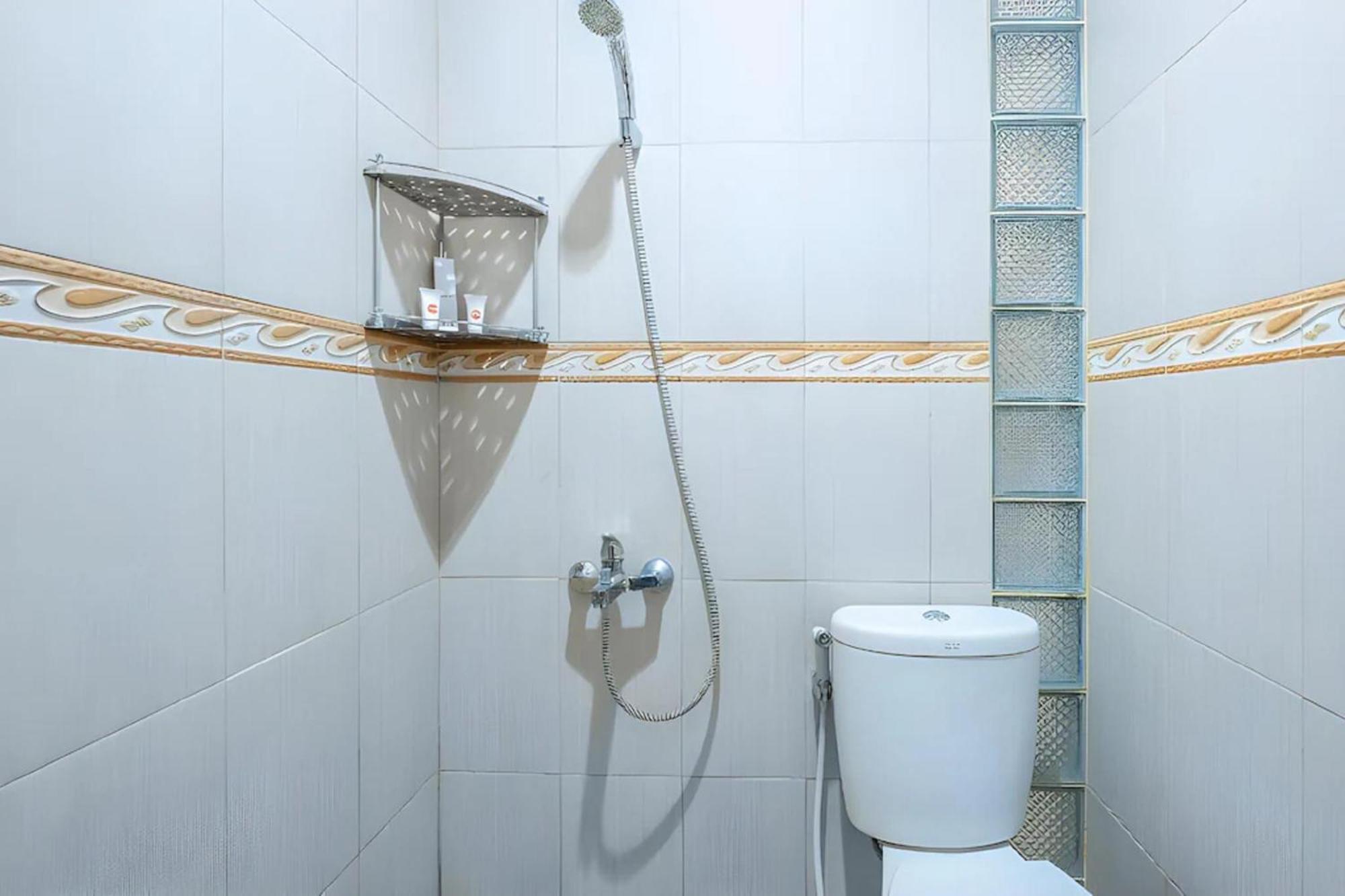 Oyo Collection O 1032 Rahayu Residence Syariah Чиребон Экстерьер фото